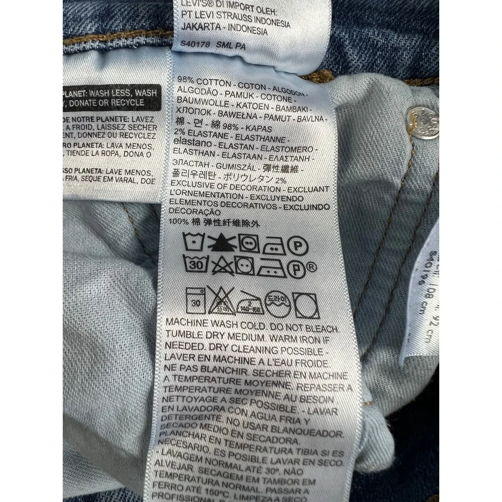 Levis fair used